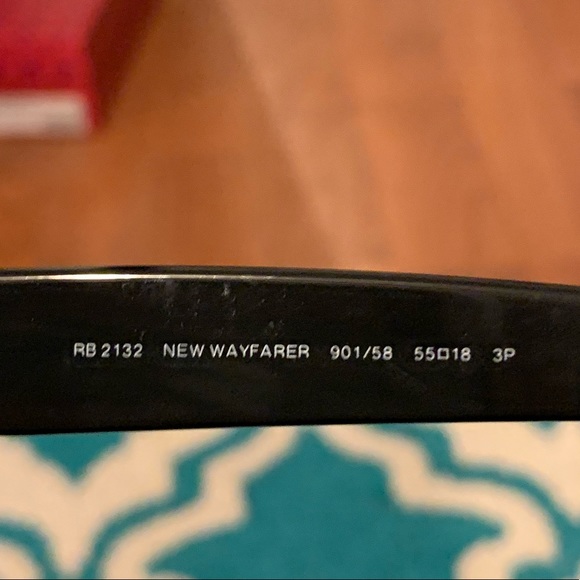 Ray-Ban Sunglasses - Picture 3 of 4